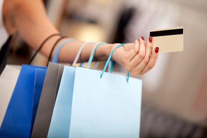 ¿Cómo se realizan los pagos de las compras realizadas con tarjeta de crédito?
