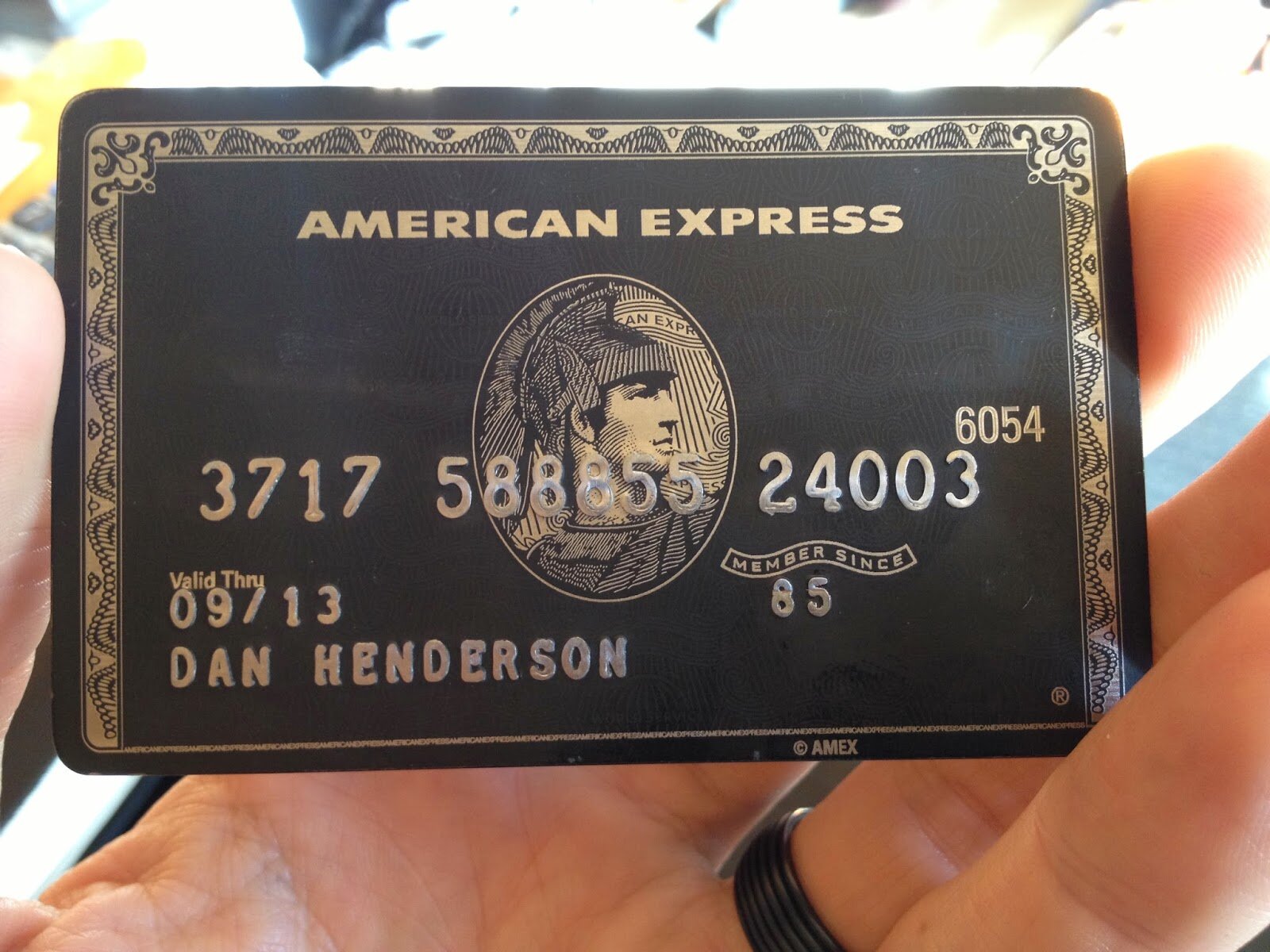 ¿Cuánto tengo que ganar para tener una American Express?