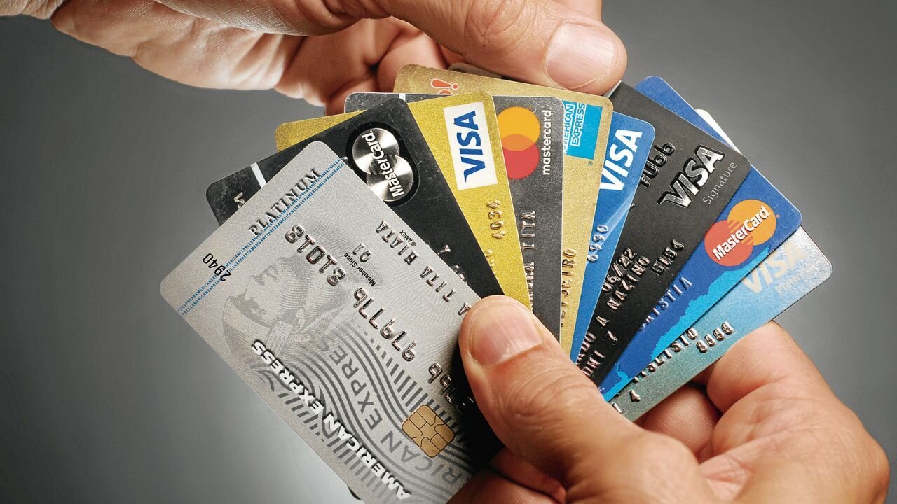Las tarjetas de crédito vienen sin advertencias y con efectos inesperados